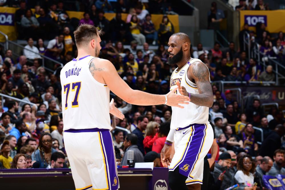 占据明显优 占据明显优